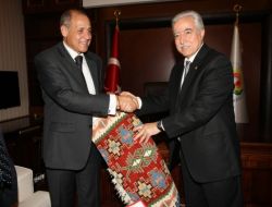 Tunus Büyükelçisi Rhouma, Aldırmaz'ı Ziyaret Etti