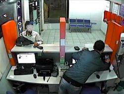 Uyuşturucu İçin Sadaka Kutusunu Çaldı