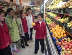 İngilizceyi Eğlenerek Öğreniyorlar