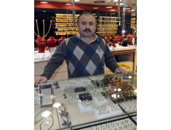 Film Gibi Soygun: 450 Bin Tl’lik Altınla Kaçtılar