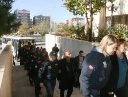 Kck'dan Gözaltına Alınanlar Adliyeye Sevk Edildi