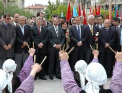 Bu Yıl Türk Dil Bayramı Devlet Töreni Olarak Kutlanacak