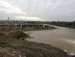 Sakarya Nehri'ne Yapılan Hes’in Elektromekanik Aksamı Geldi