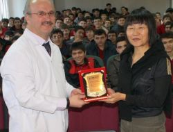 Doç. Dr. Li Shuzhen: Farklı Diller Öğrenmek İnsanı İyimserliğe Götürür