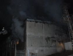Zonguldak'taki İşyeri Yangını Korkuttu