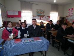 Öğretmen Polis, Sarıkamışlı Öğrenciler İçin 650 Kitap Topladı