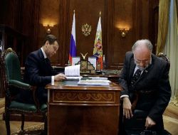 Medvedev: Seçim Sistemimiz Değişime Açık Olmalı