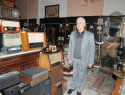 Lambalı Radyo Merakı Koleksiyon Sahibi Yaptı