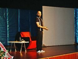 Atalay Demirci, Öğretmenleri Güldürdü