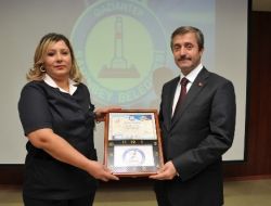 Şahinbey Belediyesi'nden Hastane Personeline 'Evlilik Okulu' Sertifikası