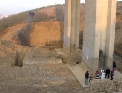 Viyadük Altında Bulunan El Bombaları İmha Edildi