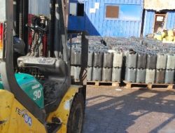 Mersin’de Esrar ve Akaryakıt Ele Geçirildi