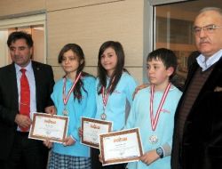 Özel Şehzade Öğrencileri Abd'den 12 Madalya Kazandı