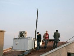 Mahalleli Şikayet Etti, Belediye Baz İstasyonunu Mühürledi