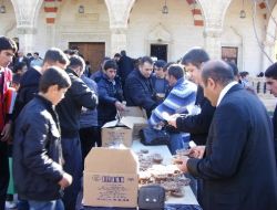 Viranşehir’de 2 Bin Kişiye Aşure İkramı