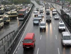İstanbullular Güne Yağmurla Başladı!