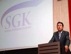 SGK Vatandaşa Güler Yüzlü Davranacak!