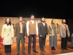 'Işık Süvarileri' Oyunu Turhal'da Yoğun İlgi Gördü