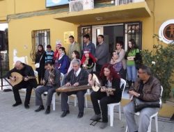 Edremit’te Engellilere Bilgisayar Operatörlüğü Sertifikası