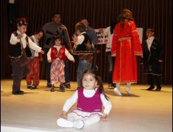 Engelliler Danslarıyla Ve Sesleriyle Davetlileri Hayran Bıraktı