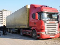 Polisin 'Dur' İhtarına Uymayan Tır Emniyeti Alarma Geçirdi