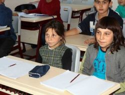 Bilgi Evi, Havvanur Ve Esra’ya Yuva Oldu