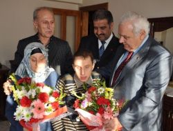 Vali Musa Çolak, Engellileri Evlerinde Ziyaret Etti