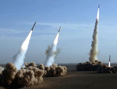 Suriye, füze tatbikatı yaptı!