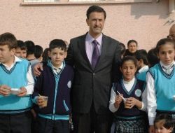 Teneffüse Çıkan Öğrencilere Aşure Sürprizi