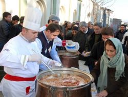 Mimar Sinan’ın Vasiyeti Gereği Aşure Dağıtıldı