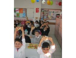 Öğrenciler, Üretim Ve Tüketim Ders Konusunu Fırında İşledi