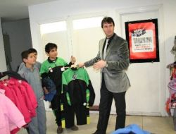 Erzincanlı İşadamları, Depremzede Öğrencileri El Üstünde Tutuyor