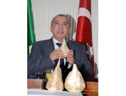 Şeker Pancarlarıyla Basın Toplantısı Yaptı