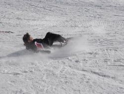 Palandöken’de Suni Kar, Kayakçılara Teselli Oldu