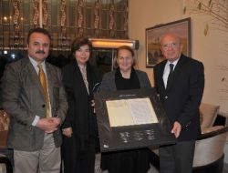 Mevlâna Araştırma Enstitüsü’nden Karaman’a Hediye