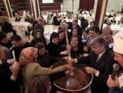 Farklı Kültürler Aşure Gecesinde Bir Araya Geldi