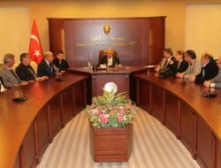Başkan Ve Meclis Üyelerinden Vali Şentürk’e Ziyaret