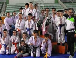 Of Belediyesi Karate Takımı Giresun’dan Kupayla Döndü
