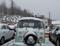 Kartepe'de Tatilcilerin Kar Keyfi