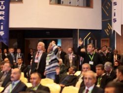 Türk-iş Genel Kurulu'nda Bozdağ'a Protesto