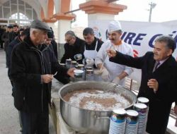 Melikgazi 6 Bin Kişiye Aşure İkram Etti