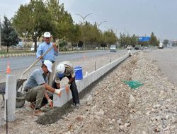 Kahramanmaraş Belediyesi Şehir İçi Trafiğini Rahatlatmak İçin Servis Yollarını Düzenliyor