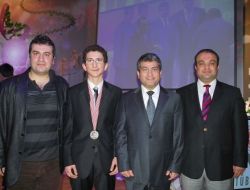 Özel Erkul İlköğretim Okulu Öğrencisi, Olimpiyatta Gümüş Madalya Kazandı