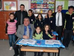 Alparslan Yibo, Depremzede Öğrencilere Kucak Açtı