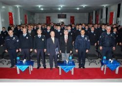 "Polis ve Medya Kamu Hizmeti Veriyor"