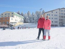 Uludağ’a Kar Yağdı İşletmecilerin Yüzü Güldü