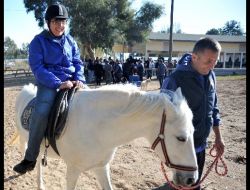Engelli Çocuklar İlk Kez Ata Binmenin Heyecanını Yaşadı