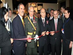 Heykel Önü Fotoğrafları Sergisi, Bursalıları Maziye Götürüyor