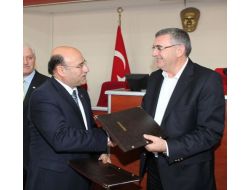 Belediye Çalışanlarının Toplu Sözleşme Sevinci