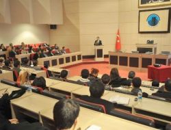 Başkan Tiryaki’den Siyaset Akademisi Öğrencilerine Değişim Yönetimi Dersi